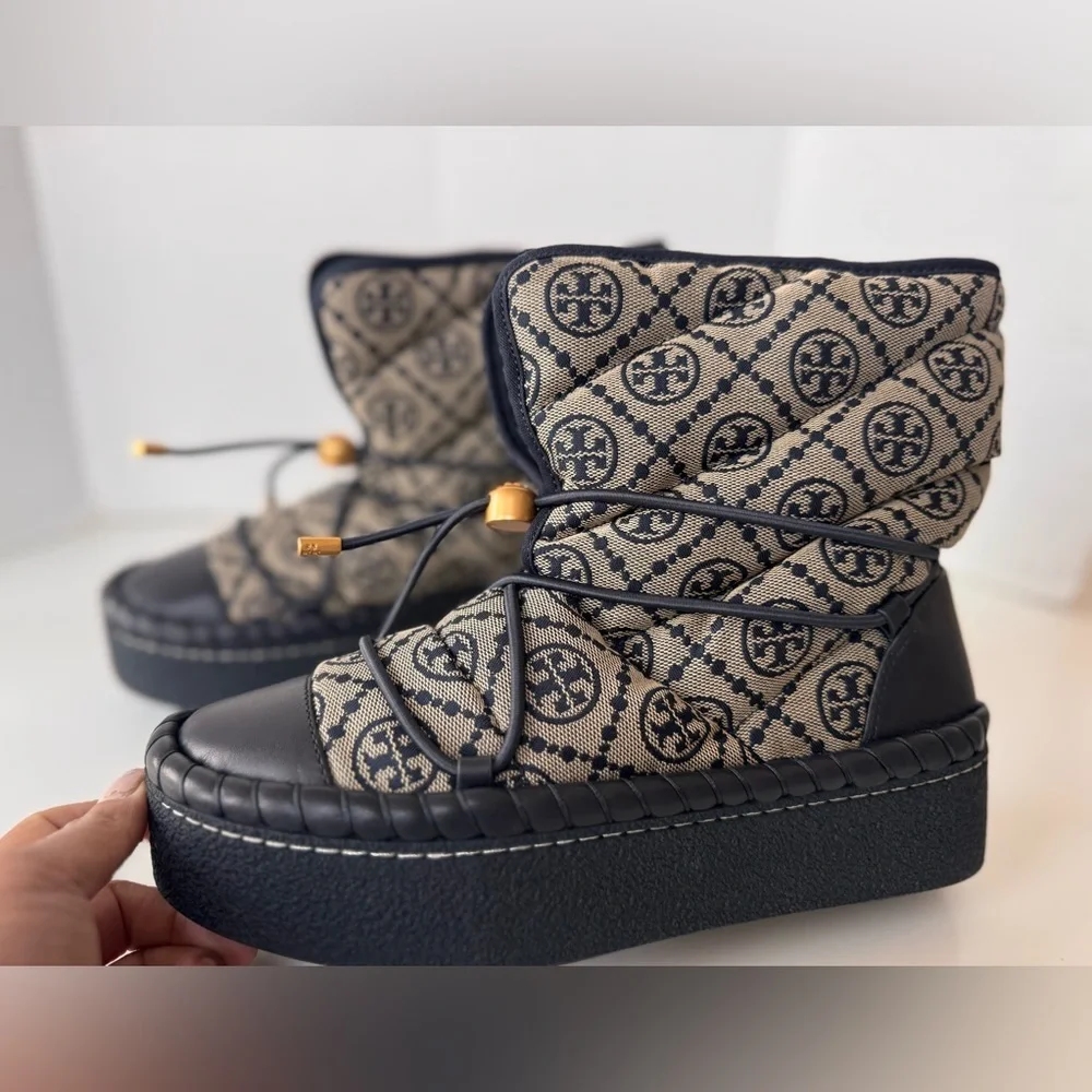 Tory Burch Monogrammed Logo Navy Blue Sleeping Bag Lined Boots Shoes Women’s 7